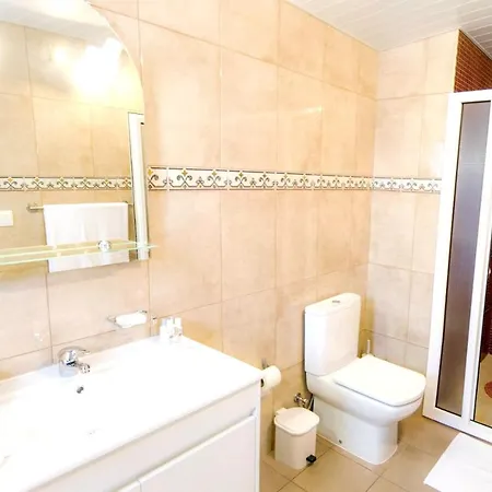 Holiday home Holiday Rua Piquinho